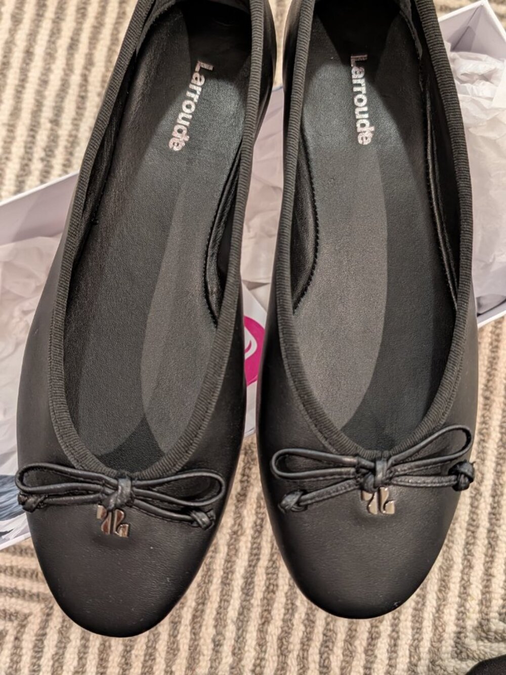 larroude pavlova black ballet flat size 6